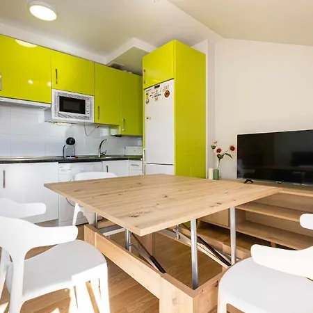 La Casa De Luis. Garaje Incluido. דירה זמורה